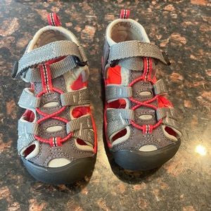 Size 6 baby/toddler Keen sandals